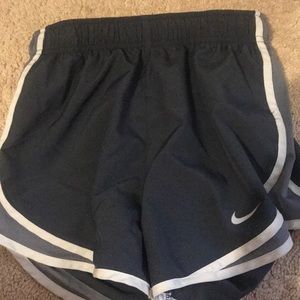grey nike shorts size XS